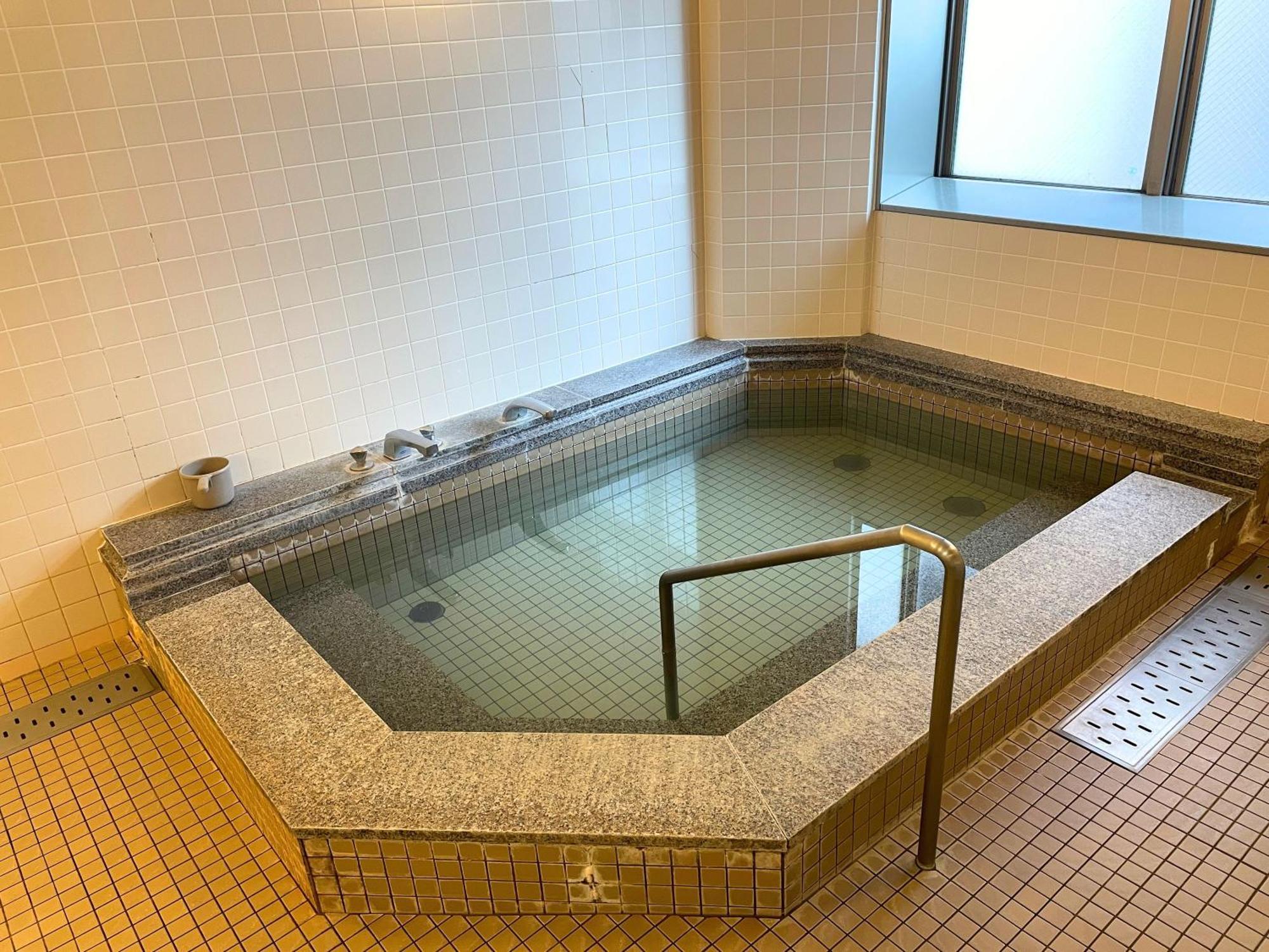 Business Hotel Ekimae Hakodate Eksteriør billede