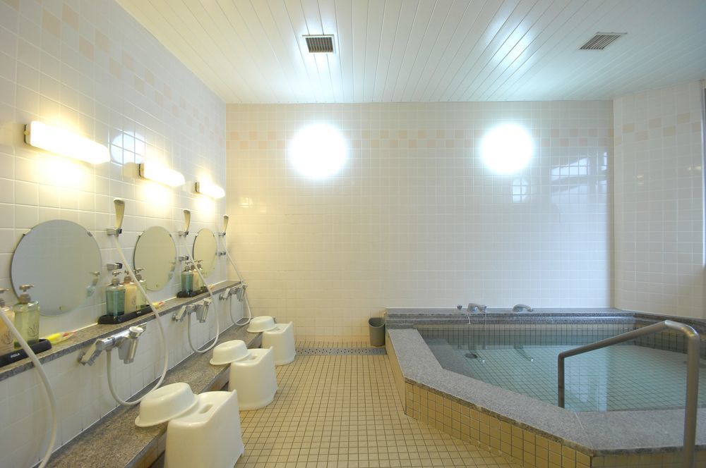 Business Hotel Ekimae Hakodate Eksteriør billede